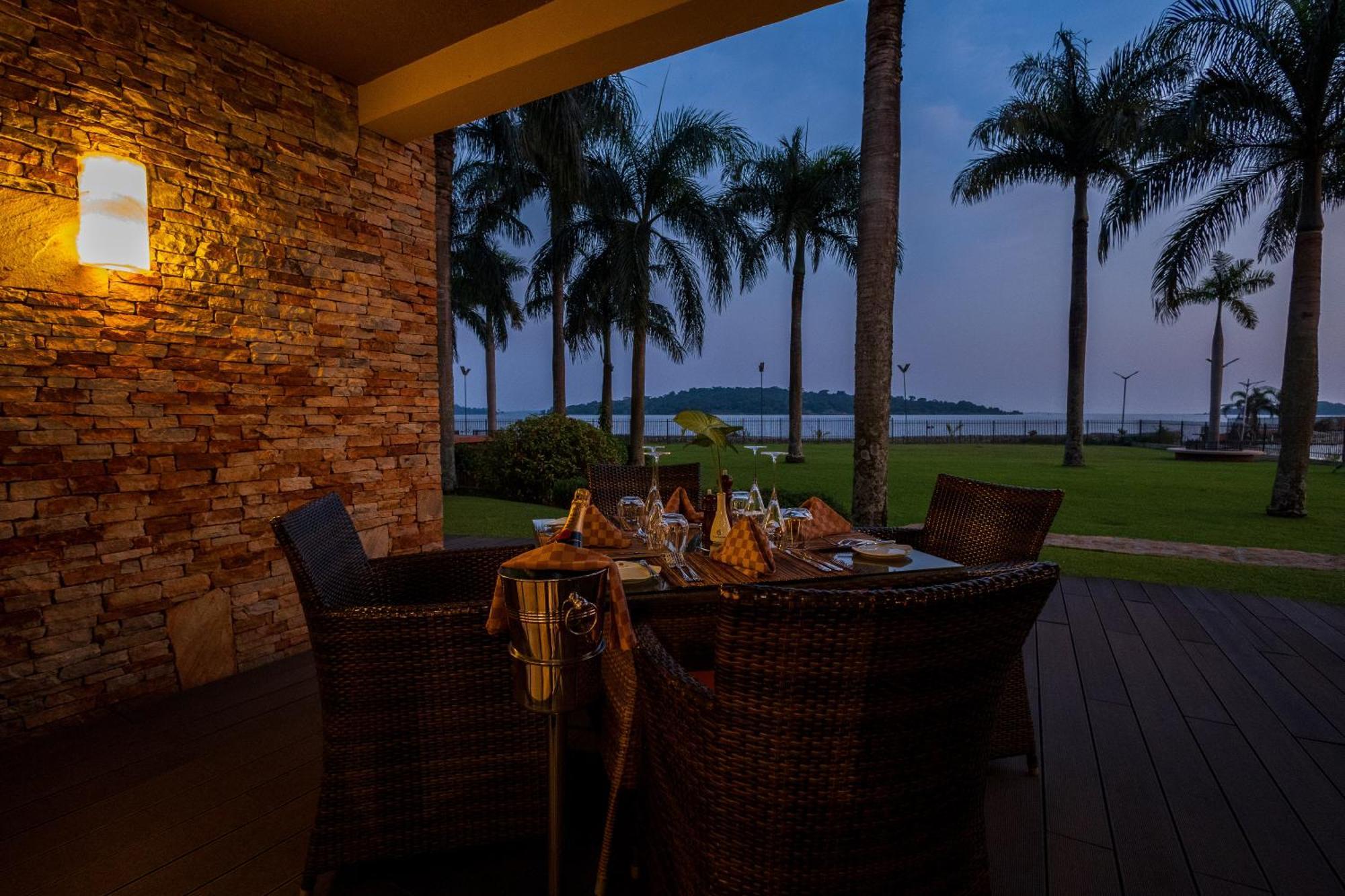 Speke Resort And Conference Center Kampala Exterior foto