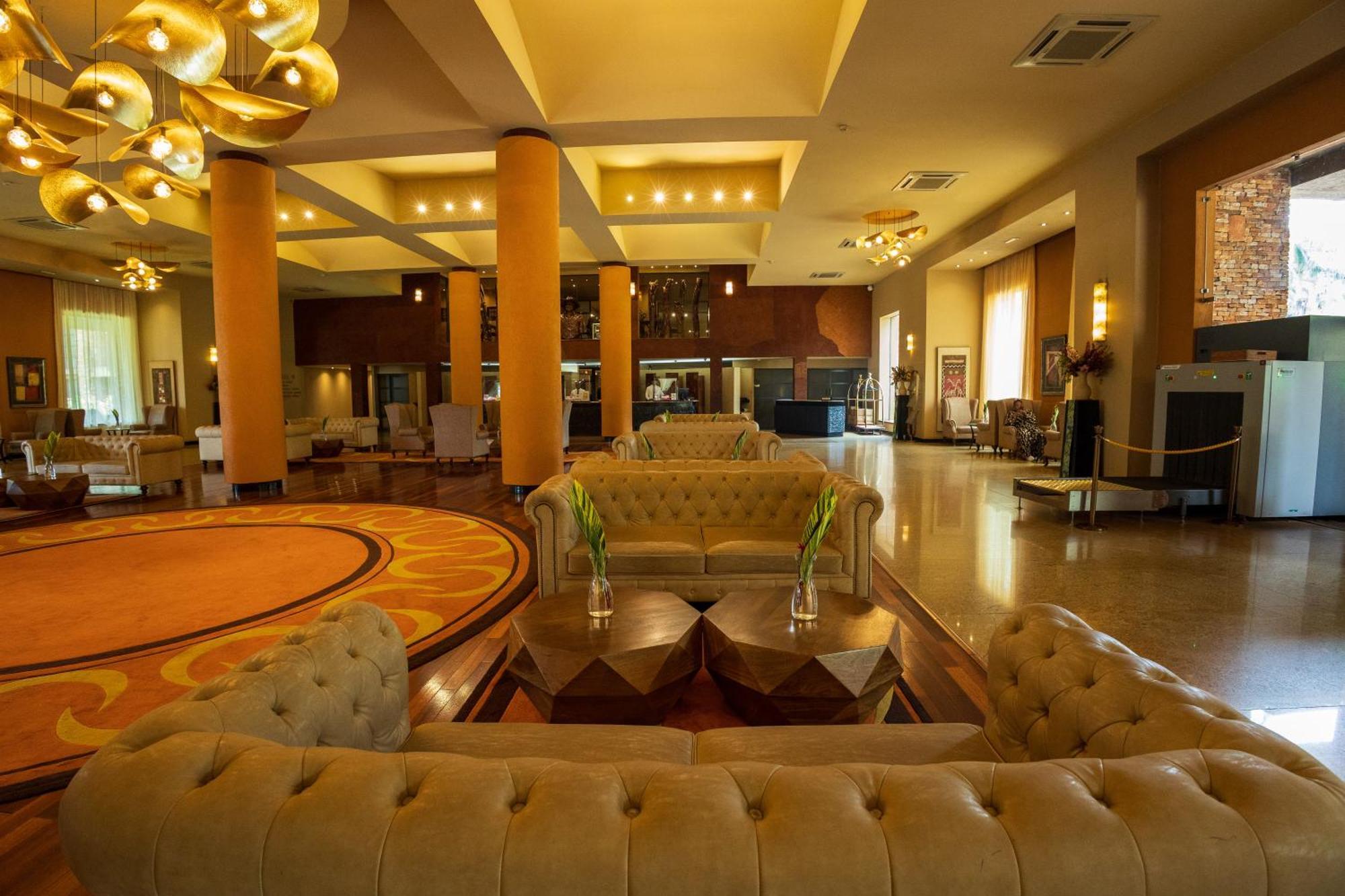 Speke Resort And Conference Center Kampala Exterior foto